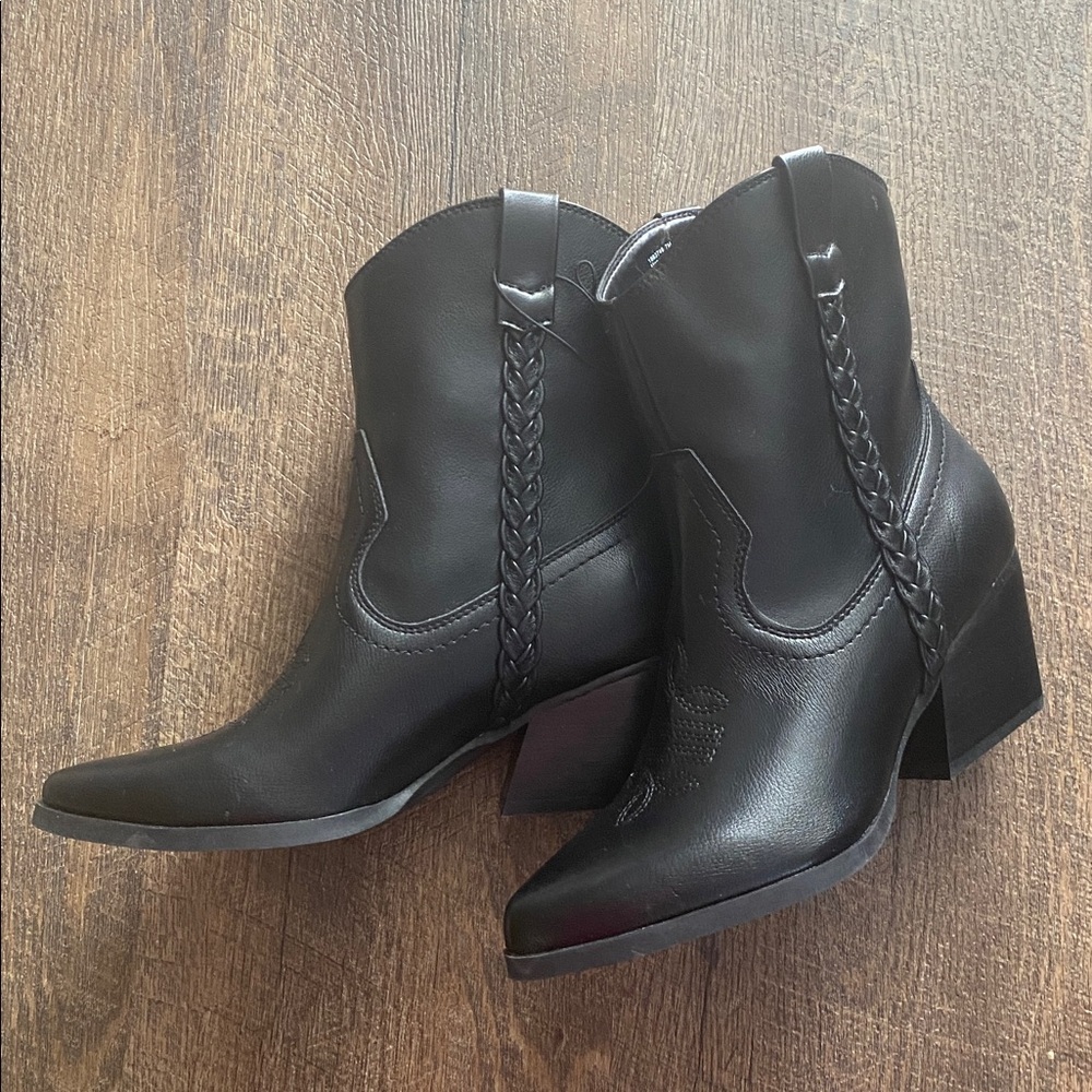 Dolce Vita Black Ankle Boots